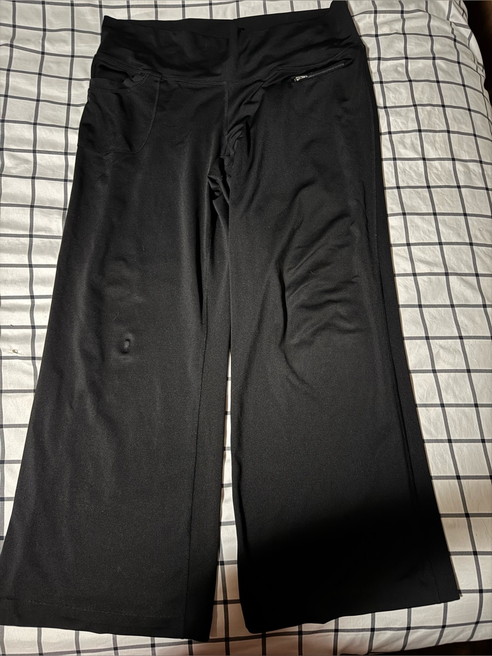 Plus Size Black Wide-Leg Yoga Pants with Zip Pocket